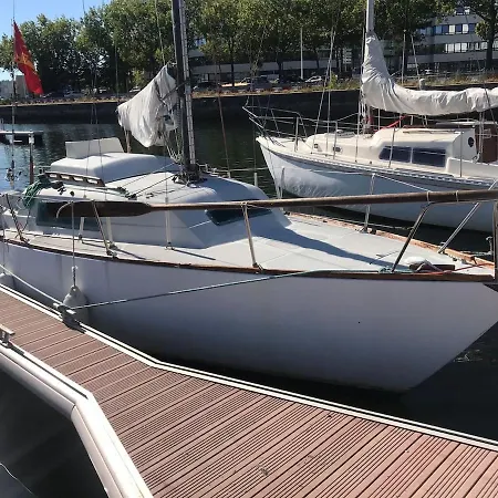 Bådhotel Retour D'ulysse, Nuits Etoilees, Plein Centre