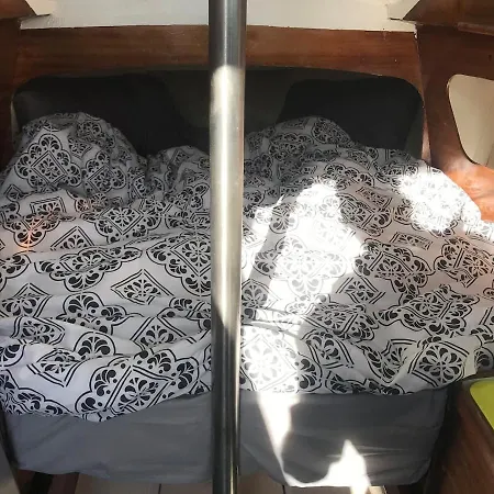 Bateau-hôtel Retour D’ulysse, Nuits étoilées, Plein Centre *